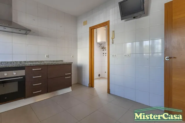 Exclusiva casa pareada de 4 dormitorios con sotano junto al campo de golf — 10