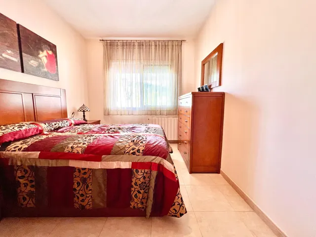 Casa o chalet independiente en venta en Calle Amadeu Vives — 12