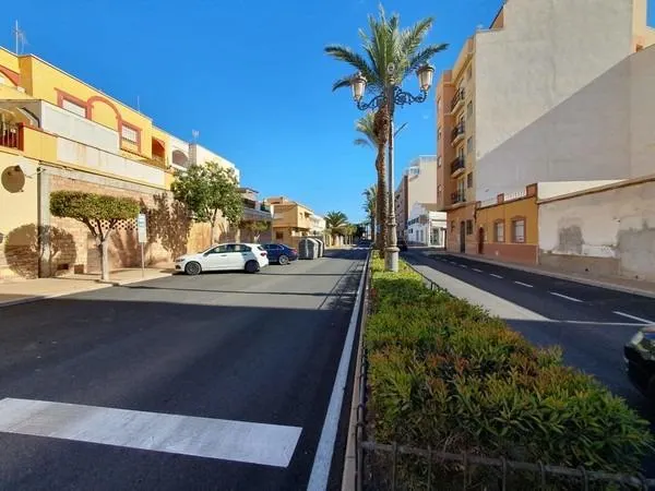 ¡Gran oportunidad de negocio en el centro de Roquetas de Mar! — 10
