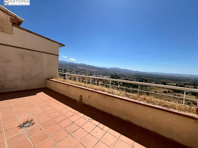 Casa adosada en el Serrallo - foto 4