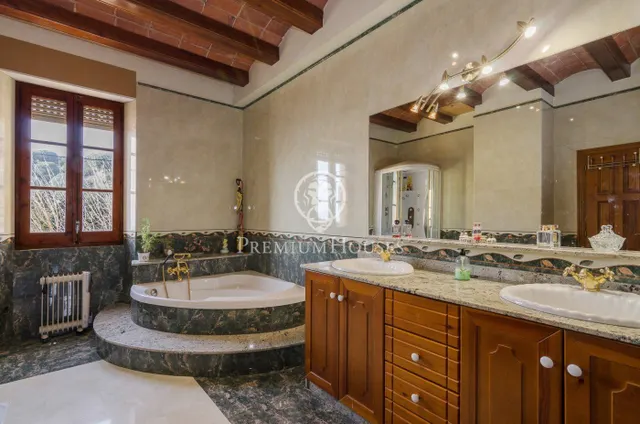 Masía en venta con vistas al mar en Mataró - Costa Barcelona. — 13