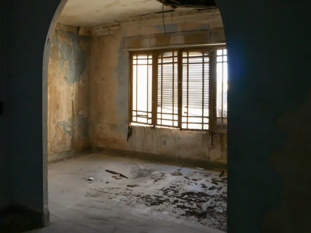 PALACETE HISTÓRICO DE 1900 EN EL CENTRO DE ALBERIC – 14 habitaciones, JARDINES Y GRAN POTENCIAL — 35