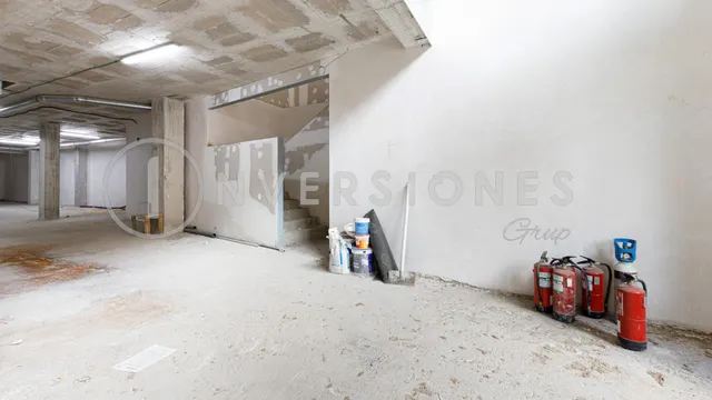 Local comercial 476m² en alquiler - Fort Pienc — 24