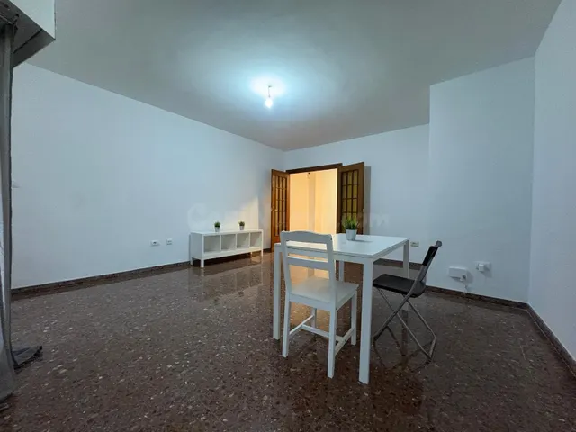 AMPLIO PISO EN PLENO CENTRO DE LLIRIA — 5