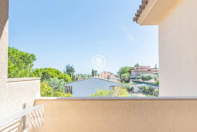 Casa con jardín y piscina en L'Aragai — 32