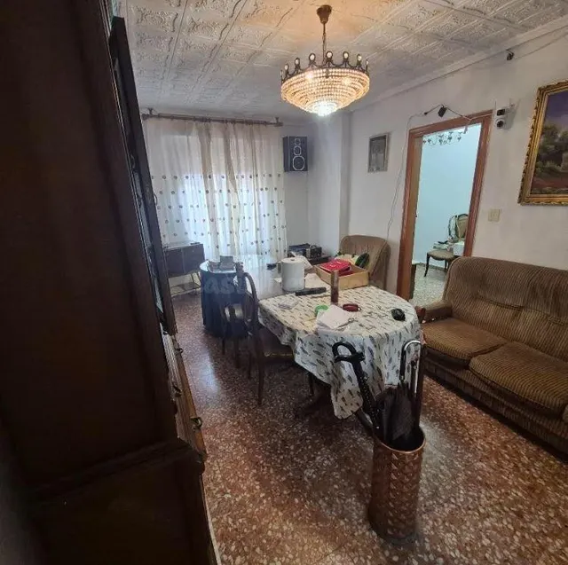 SE VENDE PLANTA BAJA EN AVDA SUROESTE EN LA VALL D'UIXO MUY  - foto 3