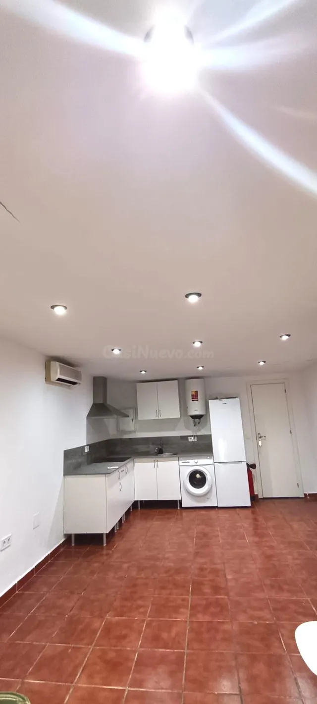 Vivienda con local comercial en Avda. Principal de Brenes (S - foto 4