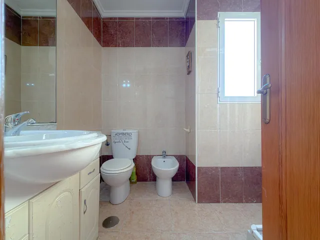 Oportunidad! Luminoso y encantador Ático con amplia terraza y excelentes vistas despejadas + Garaje cerrado incluido en el precio + Piscina comunitaria — 14