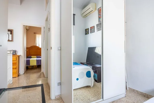 Vive en Simón Verde: Casa pareada con patio, garaje cubierto, piscina y el metro a un paso. — 33