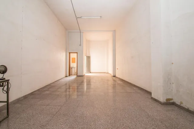 LOCAL EN VENTA EN CALLE FILET DE FORA — 15
