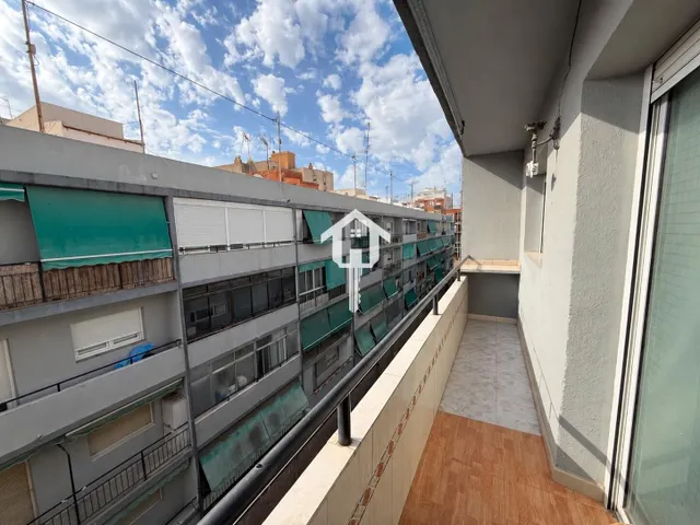 PISO EN VENTA EN ALICANTE. 66m2, 3 habitaciones, 1 BAÑO, CUARTA PLANTA SIN ASCENSOR. ZONA DE ALTOZANO — 15
