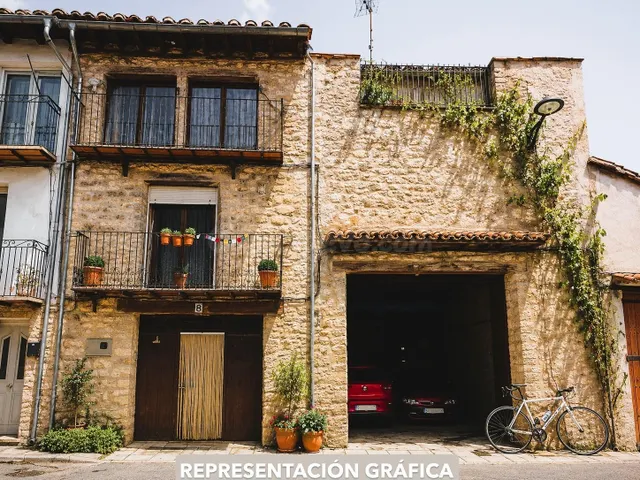 Histórica casa de piedra en Cinctorres – 741 m2 con múltiple