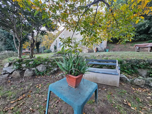 Parque natural del montseny (afueras riells): masía típica catalana catalogada a reformar — 23