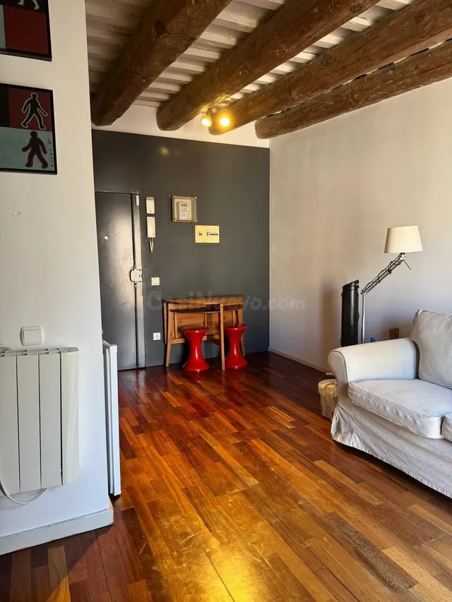 Oportunidad Única en El Raval: Acogedor Piso - foto 3