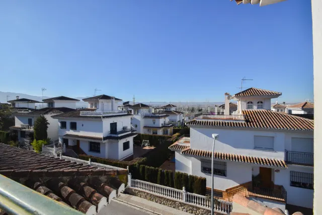 CASA Y PARCELA PARA USOS MULTIPLES. ZONA SERRALLO — 39
