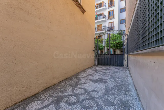TRATESTERO EN VENTA EN EL CENTRO DE GRANADA - foto 2