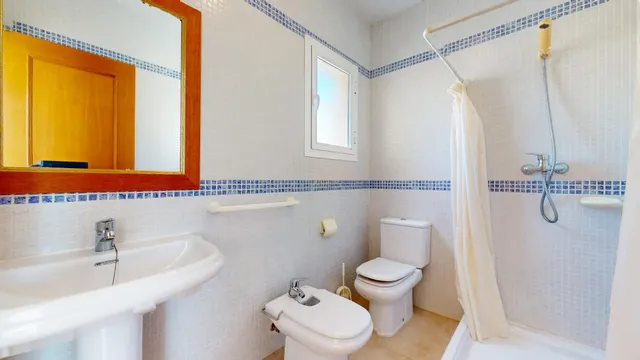 Encantadora Casa con 2 Terrazas a un Paso del Hotel 525 – 3 Dormitorios en Los Alcázares — 22