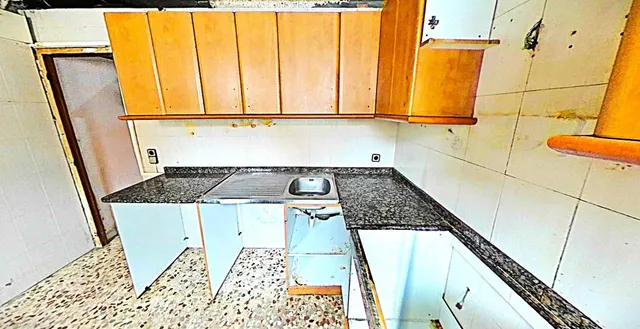 Casa adosada en Barcelona en venta - foto 3