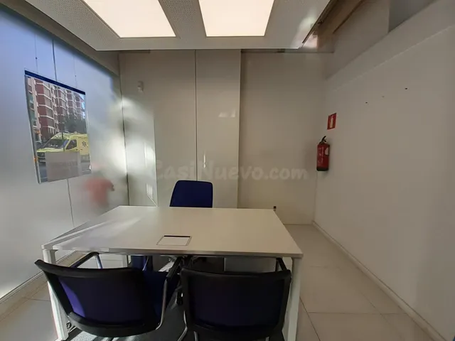 Amplio Local Comercial en el Centro de Sabadell - foto 5
