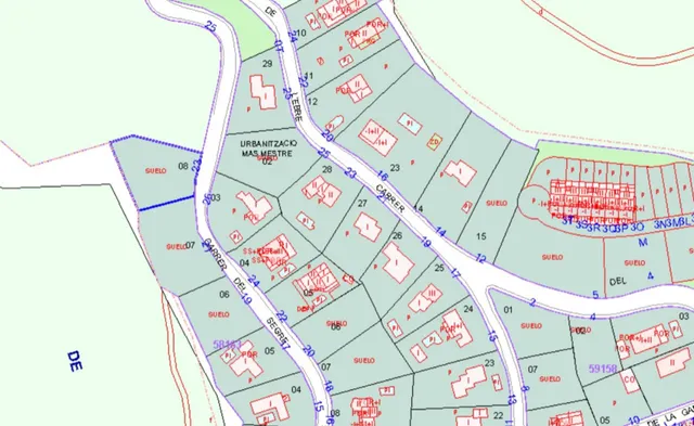 TERRENO URBANO PLANO EN MAS MESTRES — 13