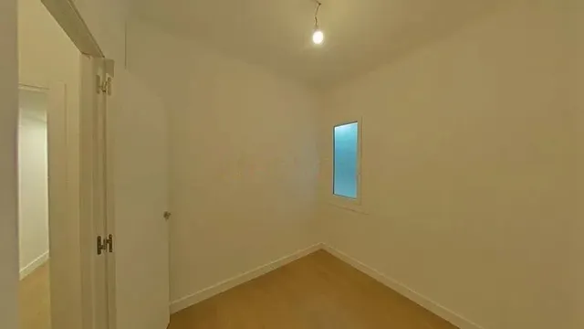 Se vende piso Exterior en La Nova Esquerra de l'Eixample, Barcelona — 27