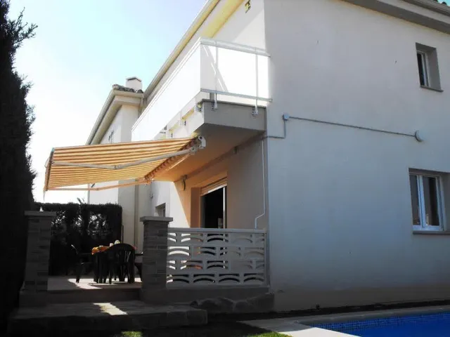 CASA UNIFAMILIAR MIAMI PLATJA — 23