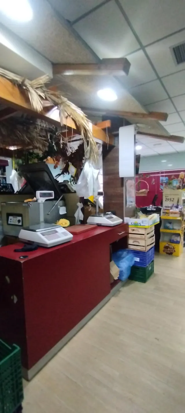 Local comercial junto a Angel Bruna de 125 m2 — 12
