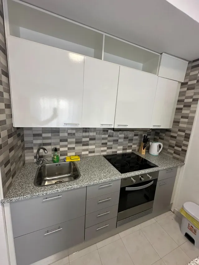 Estudio con terraza, Alicante, Torrevieja. 1 habitación, 36 m2, 900 metros al mar — 22
