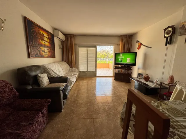 BONITA PLANTA BAJA DE 3 DORMITORIOS, DOS TERRAZAS DE 75 M2 Y - foto 4