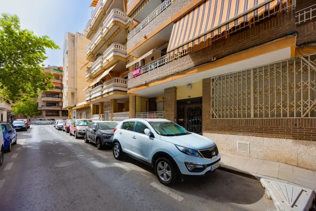 Piso de tres dormitorios a escasos 200 metros de la playa del cura — 27