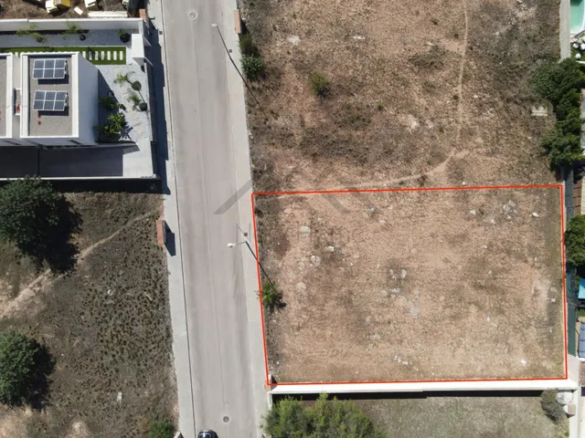 PARCELA URBANA DE 696 m2 EN MONTE COLORADO — CREA EL CHALET QUE IMAGINAS — 30
