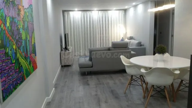 PRIMERA LINEA DEL MAR REFORMADO HACE DOS MESES CON TRASTERO  - foto 4