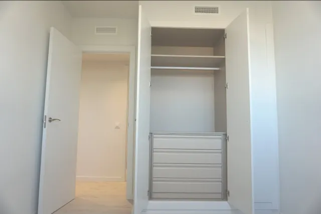 ESTRENA  ESTA ESPECTACULAR VIVIENDA CON PISCINA  DE 2 habitaciones Y DOS BAÑOS CON GARAJE INCLUIDO — 24
