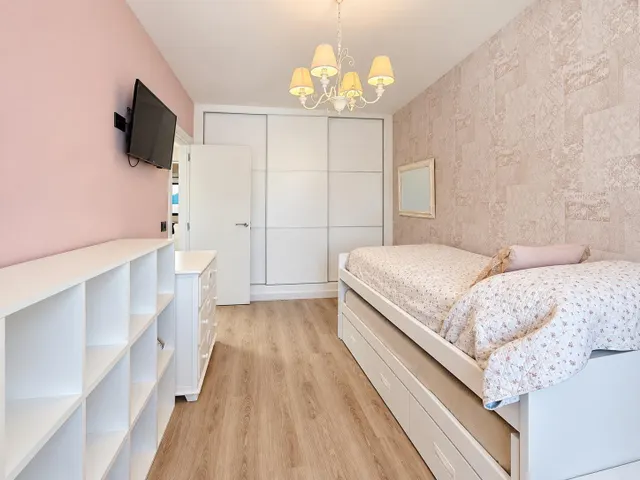 ESPECTACULAR VIVIENDA REFORMADA CON PISCINA, BODEGA, GIMNASIO Y UNA EXCEPCIONAL PRIVACIDAD — 46