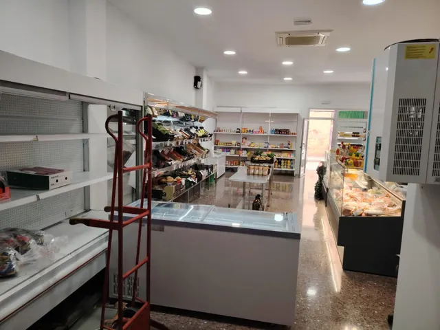 Local comercial planta baja Llíria 97m2 - Oportunidad única - foto 4