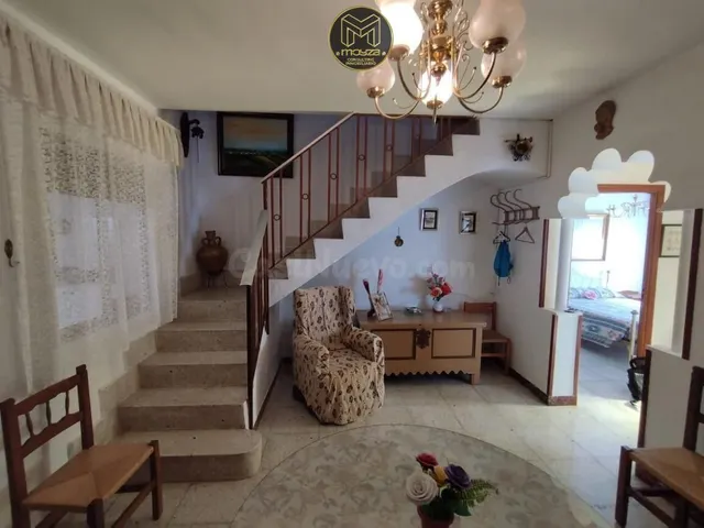 Vivienda en Torreblascopedro con encanto y potencial - foto 2