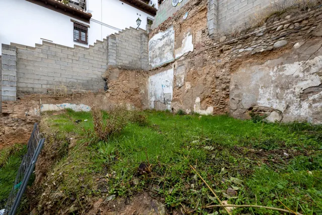 SE VENDE TERRENO URBANO PLURIFAMILIAR ZONA REAL DE CARTUJA Y JARDINES DEL TRIUNFO — 5