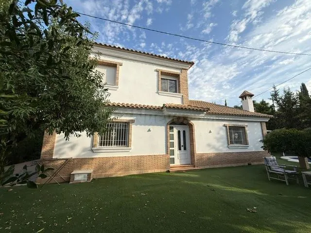 Venta Magnífico chalet en la Avenida de La Ñora - foto 3