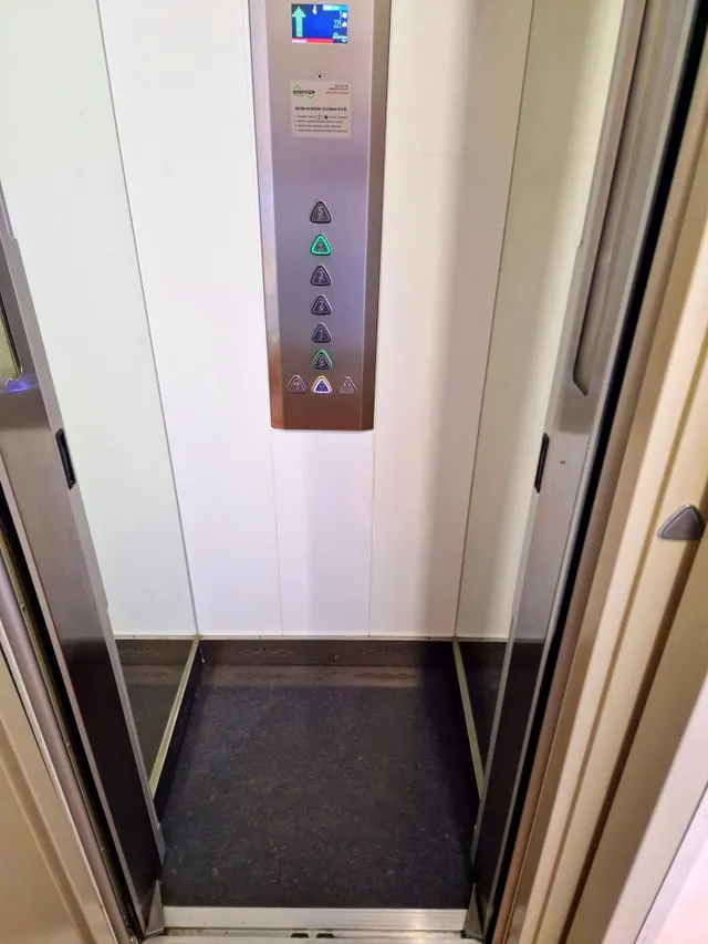 PISO CÉNTRICO EN PLAZA ADSUARA — 25