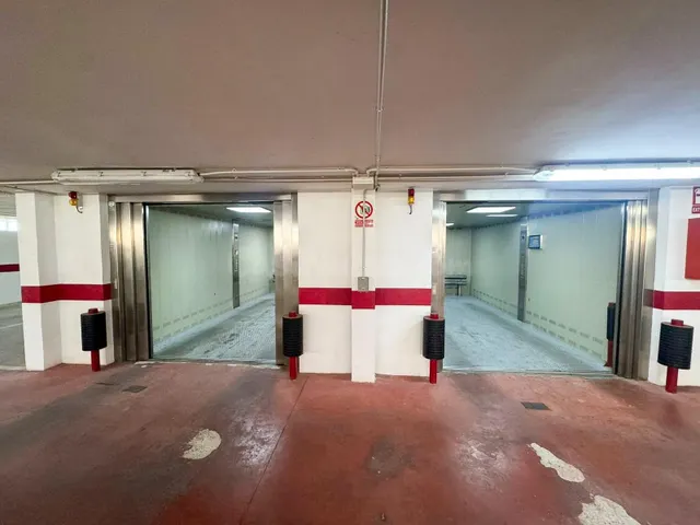 PLAZA DE PARKING - ZONA PASEO MARÍTIMO DEL PUERTO DE ALCUDIA - foto 5