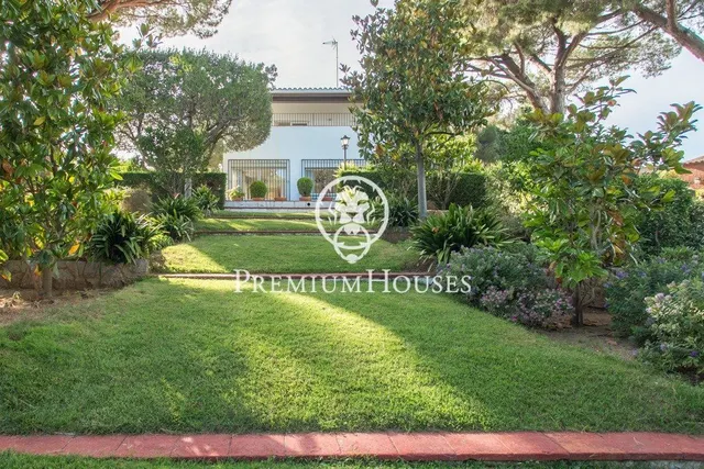 Casa en venta con piscina en Sant Andreu de Llavaneres — 47