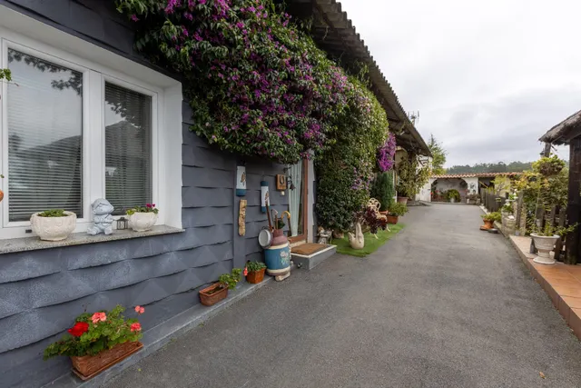 Chalet independiente en Cambre, A Coruña — 42
