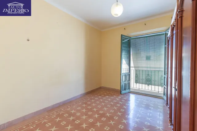Casa con gran solar — 25