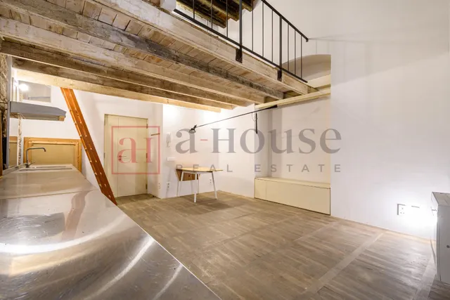 Piso con 2 lofts independientes con balcon baños cada uno y una excelente ubicación en el gótic — 22