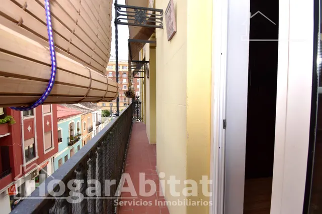¡reformado! luminoso con balcón y trastero en el cabanyal — 13