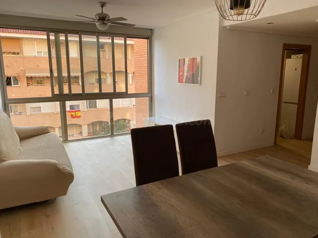¡Amplio y Luminoso Piso en Pueblo de San Juan! — 5