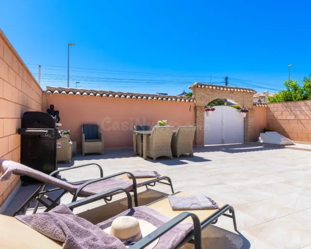 Villa independiente orientada al sur con piscina privada y s - foto 4