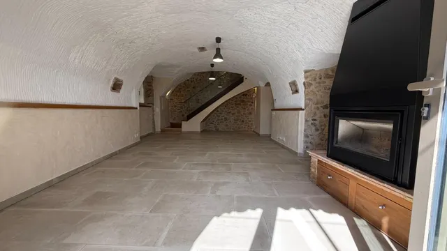 EXCLUSIVA CASA RÚSTICA CON JARDÍN, PISCINA Y VISTAS ABIERTAS — 13