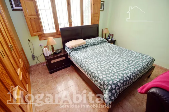 CHALET SEMINUEVO CON PISCINA, GARAJE, JARDIN Y TERRAZA — 30