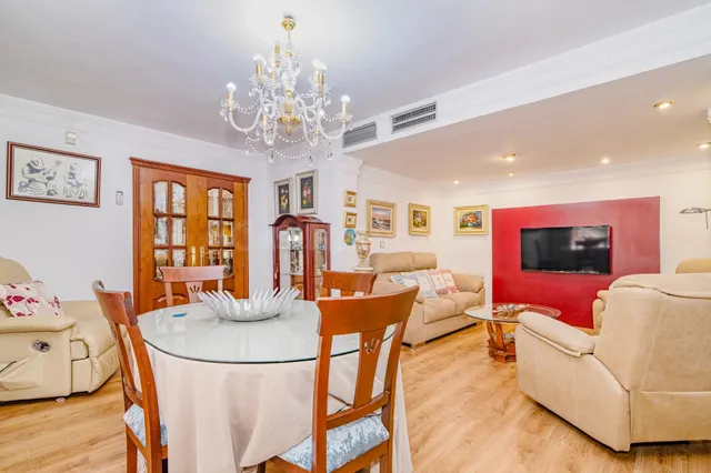 Espectacular casa en bola de oro — 5